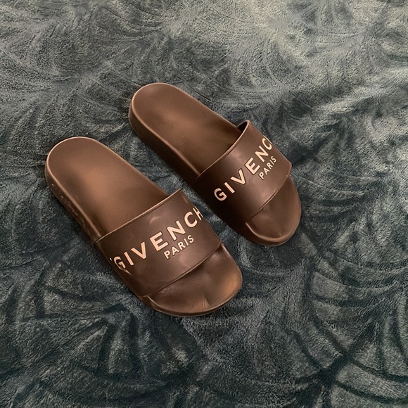 Authentic Givenchy Slides - Picture 3 of 4